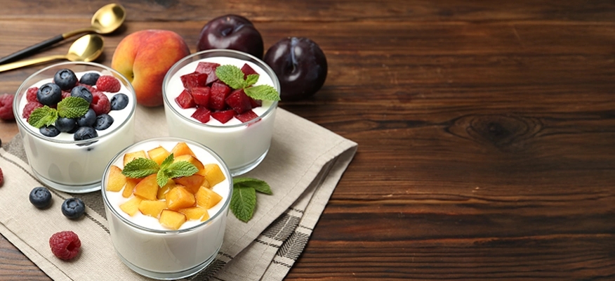 Greek Yogurt vs Plain Yogurt: Health & Probiotic Benefits